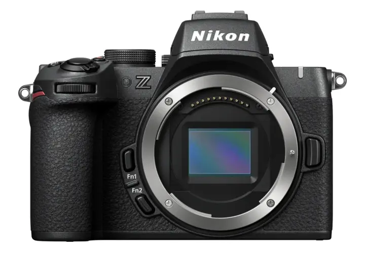 Nikon Z5 – doskonały aparat dla początkujących. Bezlusterkowiec z bagnetem Z, idealny do nauki fotografii.