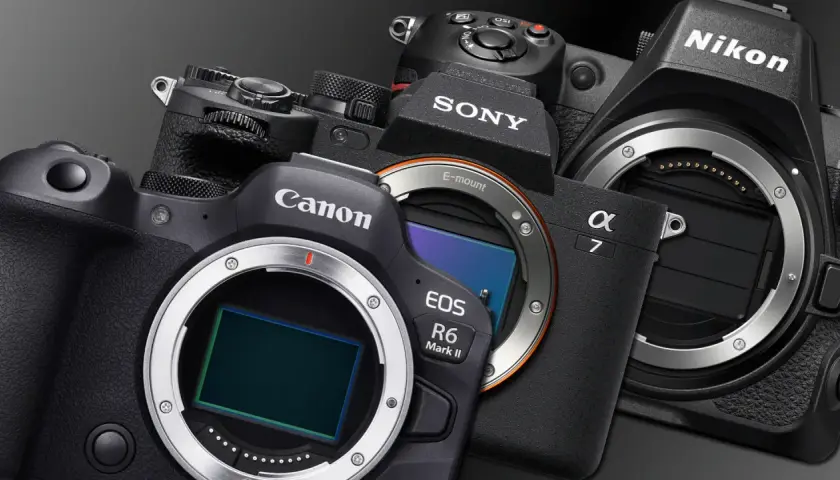 Zbliżenie na korpusy aparatów Canon, Sony i Nikon z widocznymi bagnetami.