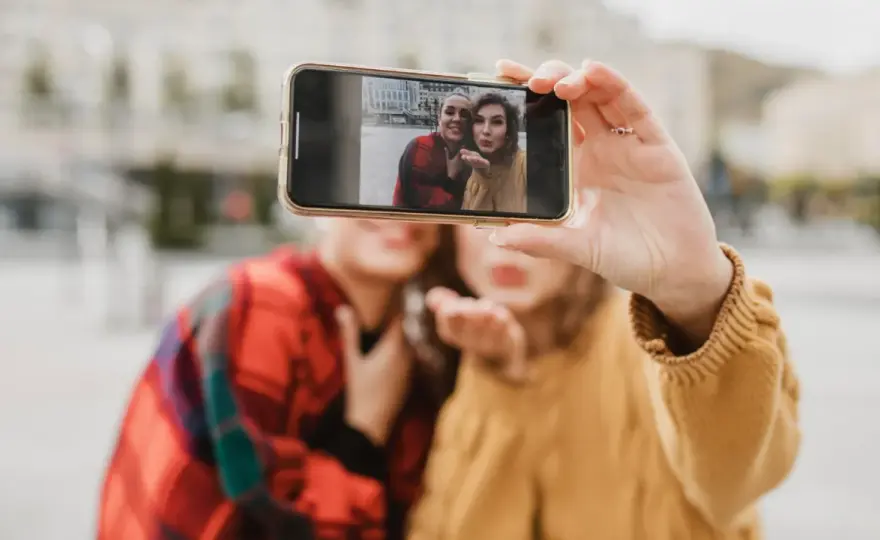 Gdzie wywołać zdjęcia z telefonu? Szybko, tanio i z jakością