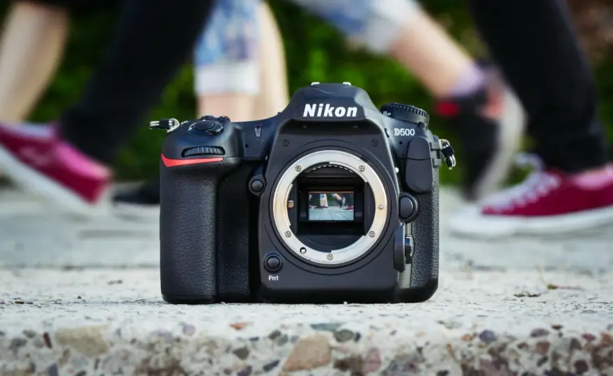 Jak sprawdzić przebieg migawki w Nikon? Proste metody